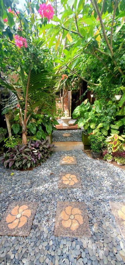 Your Secret Garden Villa - Melasti Beach! Ungasan  Exterior photo